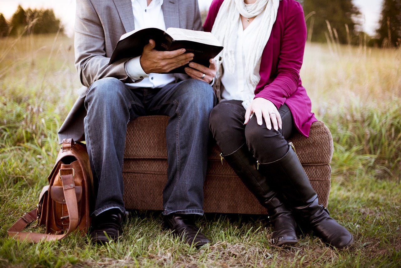 couch, couple, girl-1868755.jpg